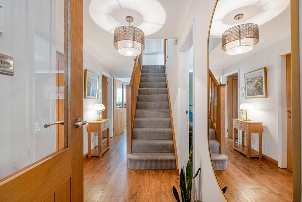 Applecross Close, Birchwood, Warrington, WA3 6XB photo 4