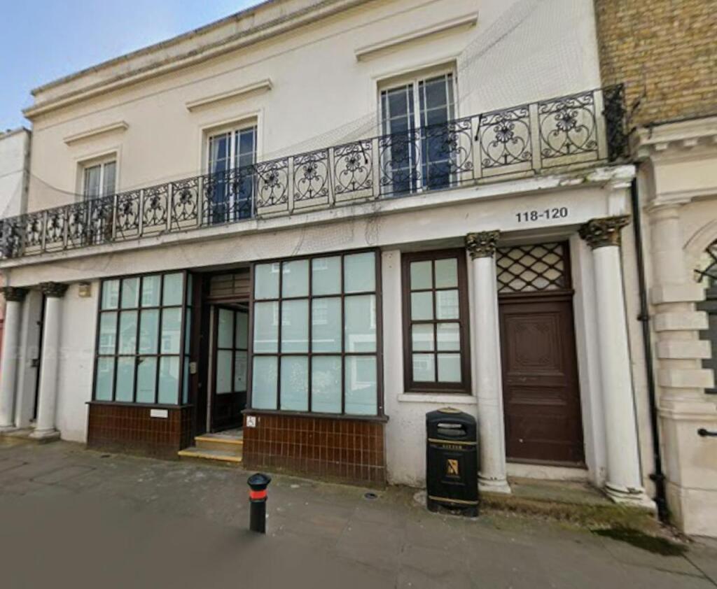 Main image of property: 118-120 Guildford Street, Chertsey, KT16 9AH