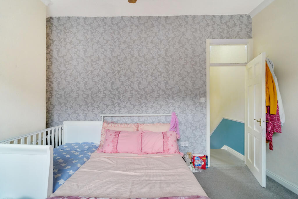 House in Tameside, Greater Manchester - More