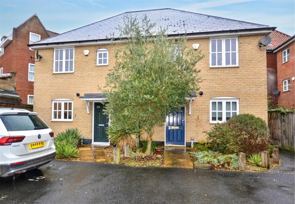 Main image of property: Cathedral Street, Norwich