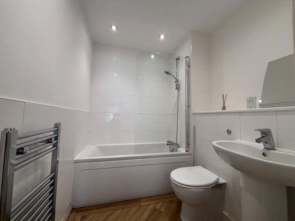 Apartment in Thatcham, West Berkshire - More