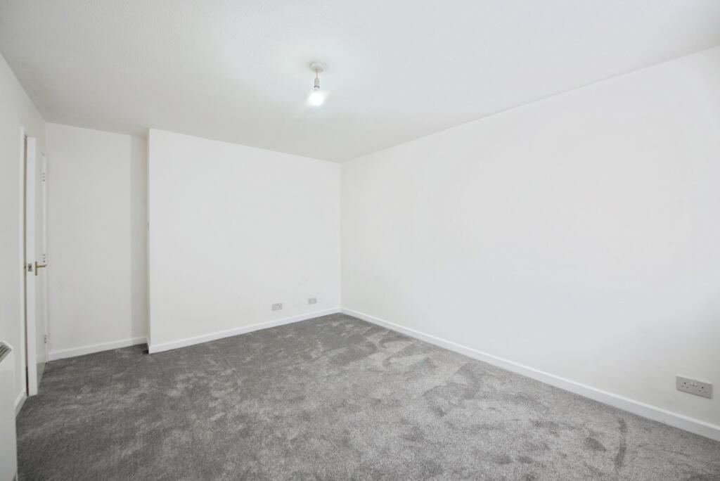 Apartment in Portsmouth - View 4