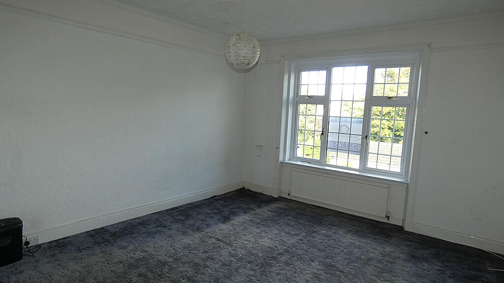House in Glasgow, South Lanarkshire - More