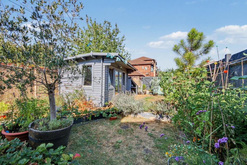 House in Southampton - View 4