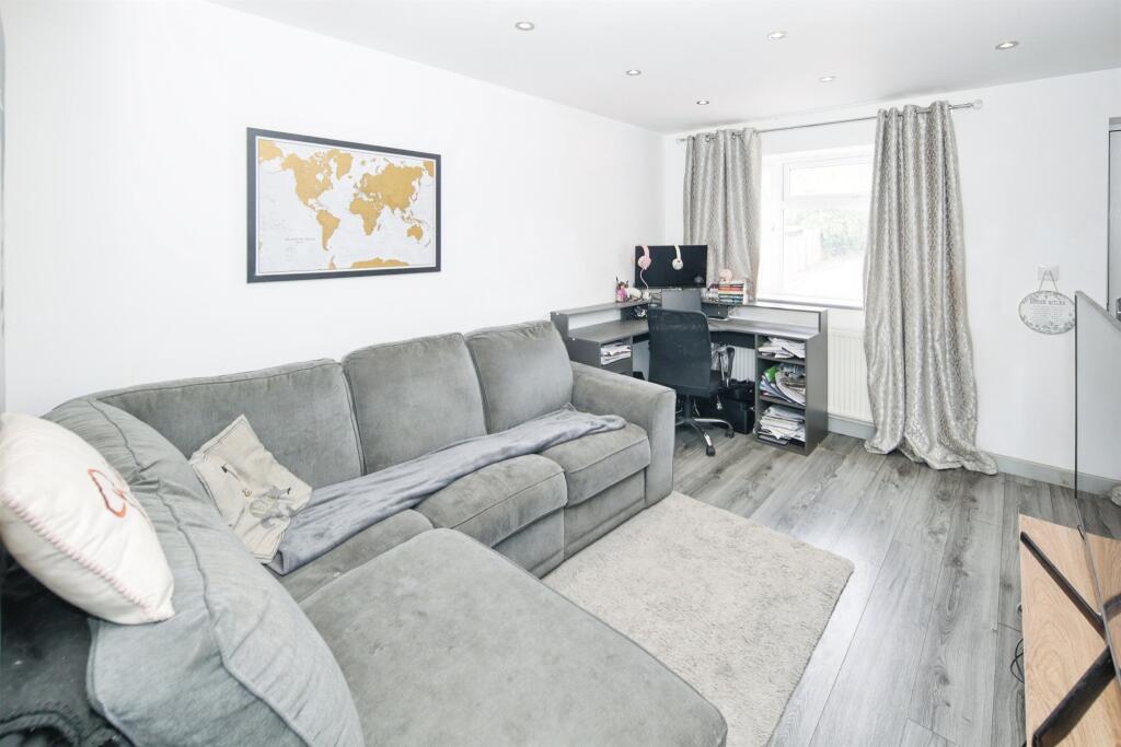 House in Coventry, Keresley - View 2