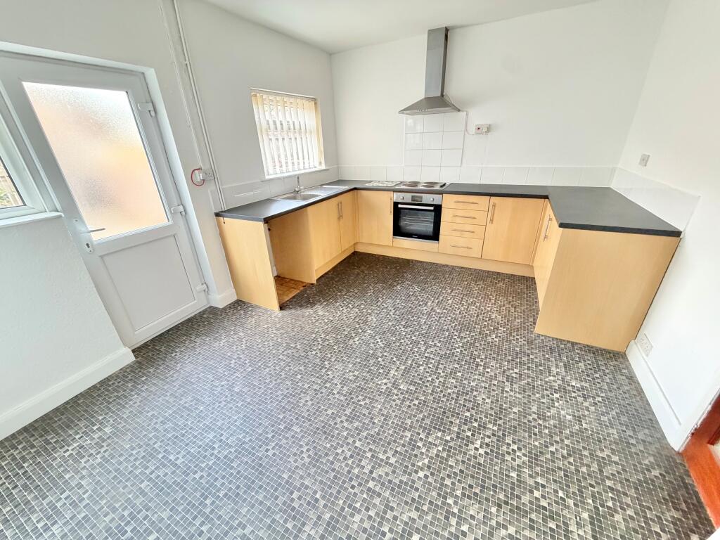 House in Ellesmere Port, Whitby - View 3