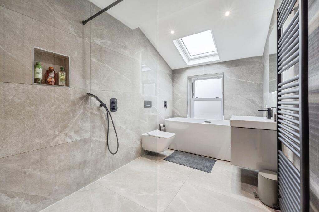 House in Bolton - View 4