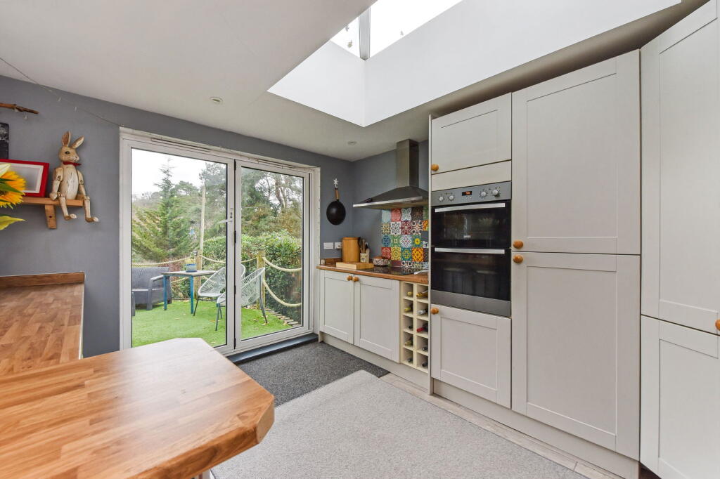 Black Pond Lane, Lower Bourne, Farnham, GU10 3NW photo 3