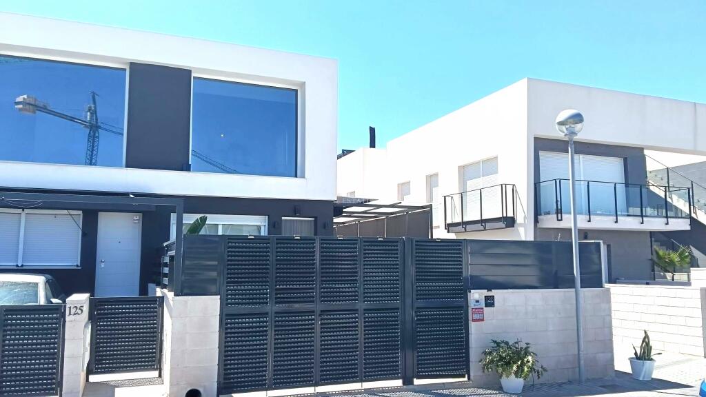 Main image of property: Valencia, Alicante, Gran Alacant