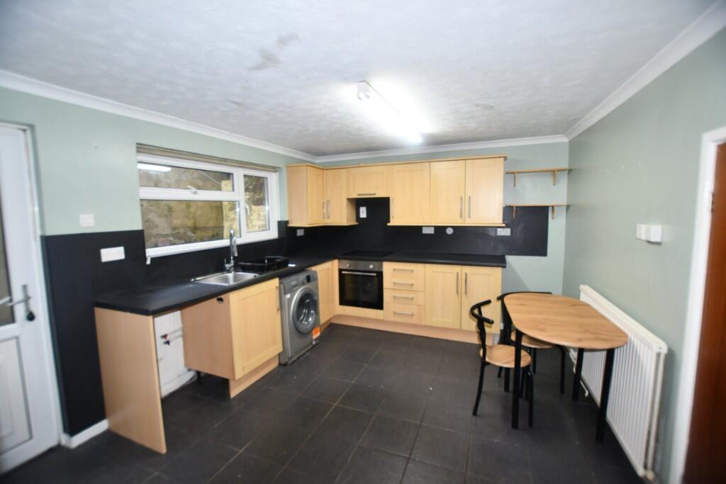 Penlan Terrace, Newcastle Emlyn, Carmarthenshire. SA38 9HL photo 4