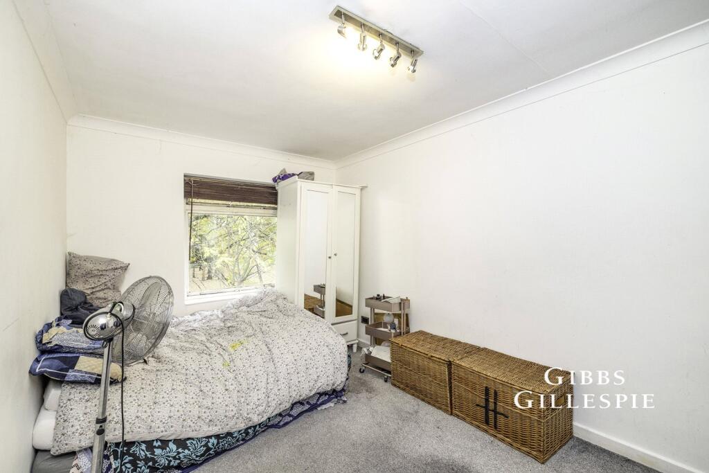 Apartment in London, Pinner - View 6