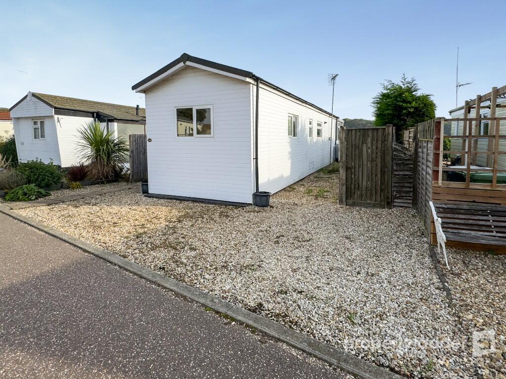 2-bed caravan on Woodland View, Stratton Strawless, NORWICH, NR10, £80,000