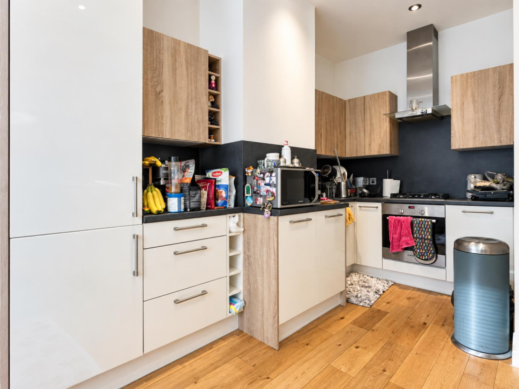 Apartment in Enfield - View 5