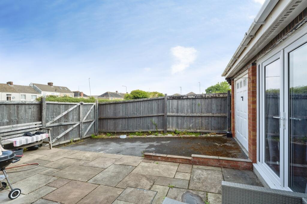 House in Llanelli - View 4