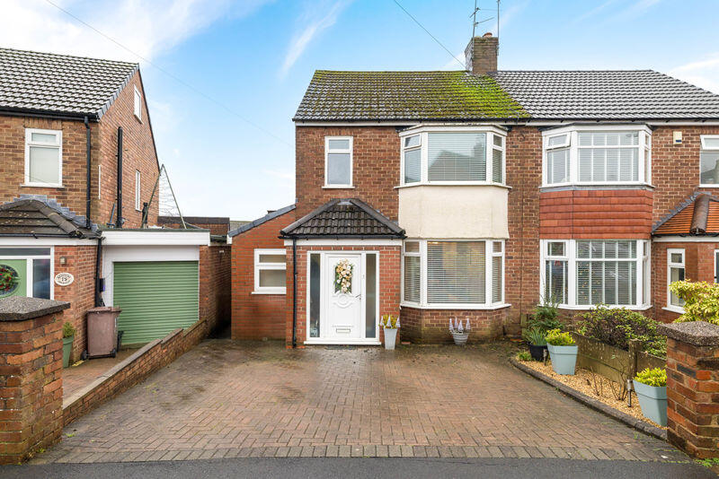 3-bed semi-detached on Braeside Crescent, Billinge, WN5 7PQ, £265,000