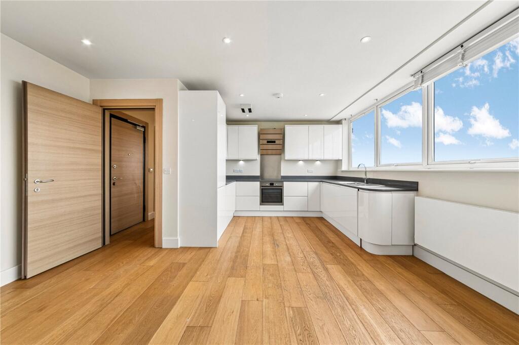 Main image of property: Croydon Road, Beckenham, BR3