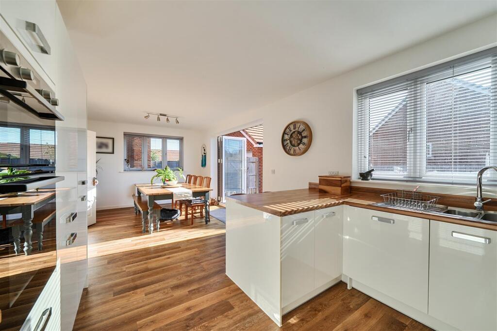 House in Salisbury, Laverstock - More
