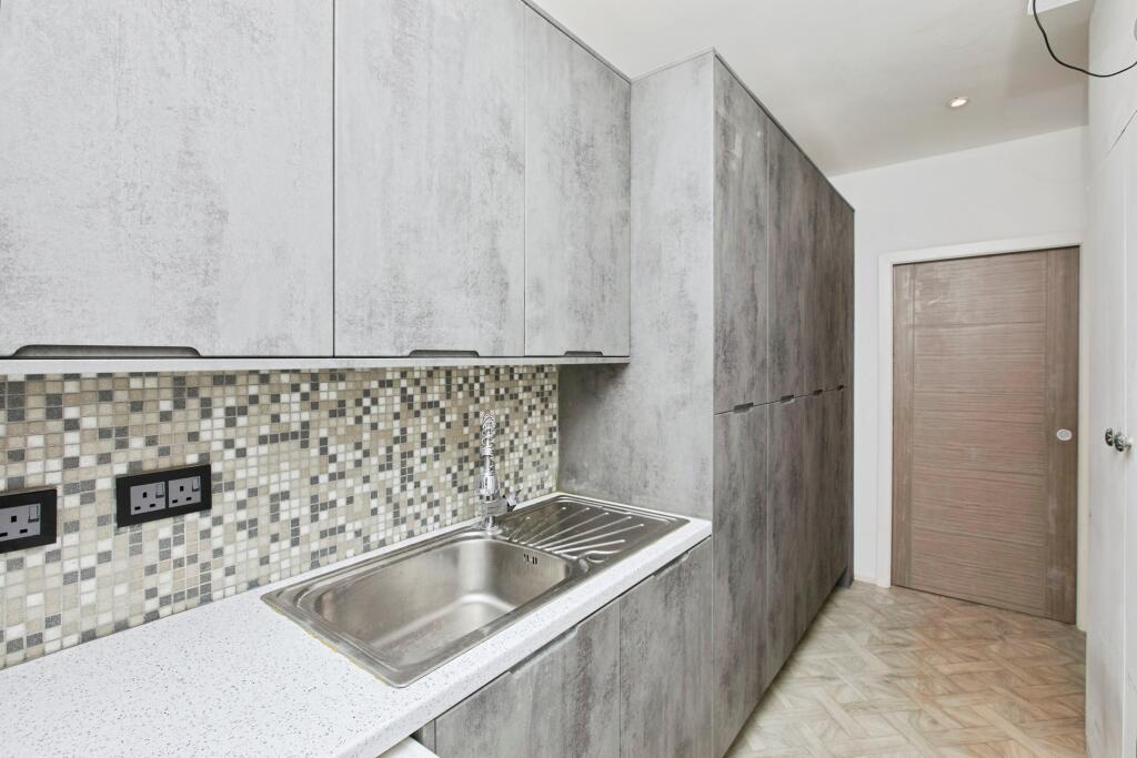 Littleover Crescent, Derby, DE23 - More