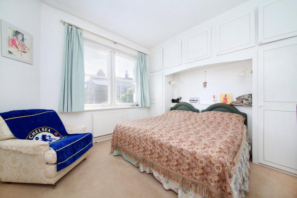 Apartment in London - More