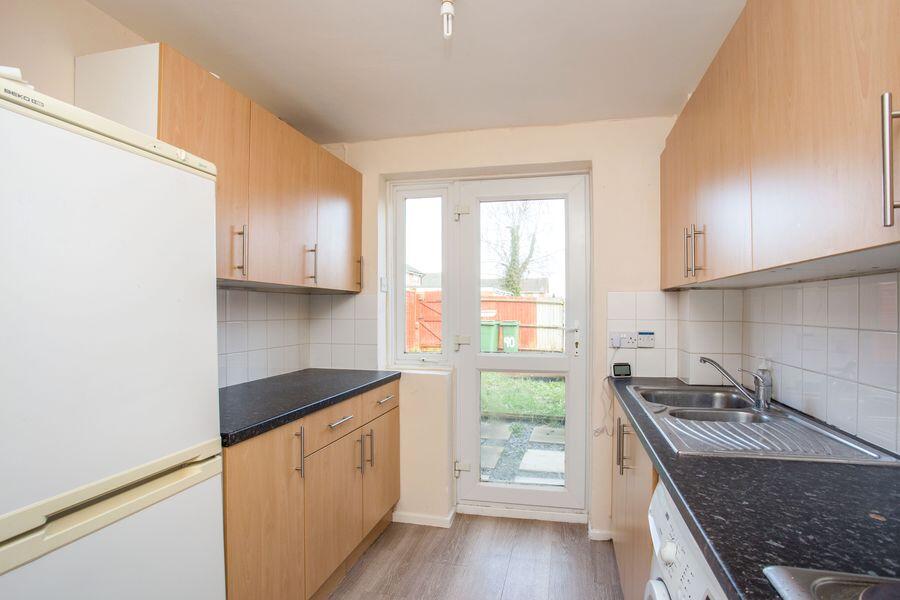 Porter Road, Basingstoke, RG22 - View 4