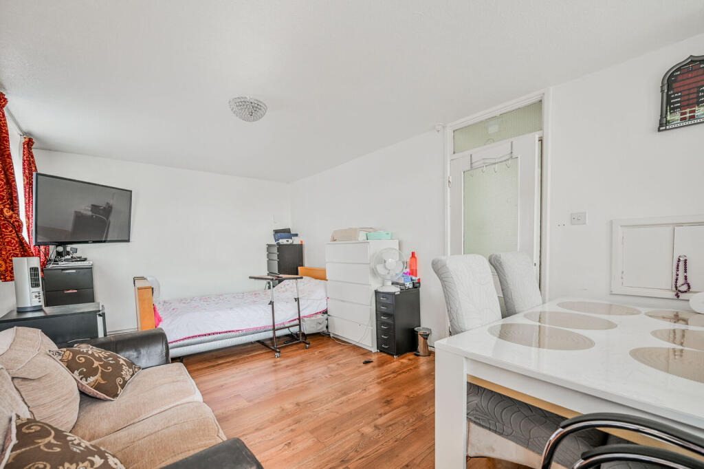 Boleyn Road, London, Upton Park, London, E6 photo 4