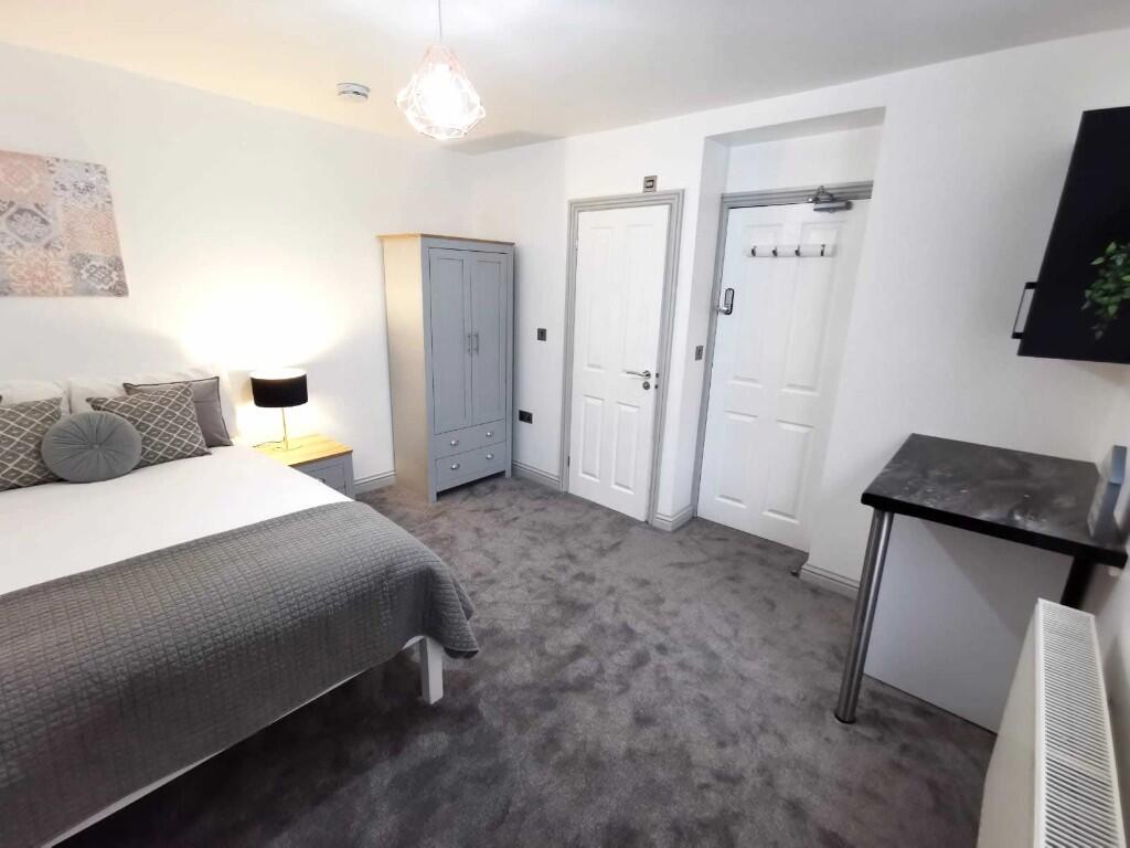 Pershore Road, Birmingham, B30