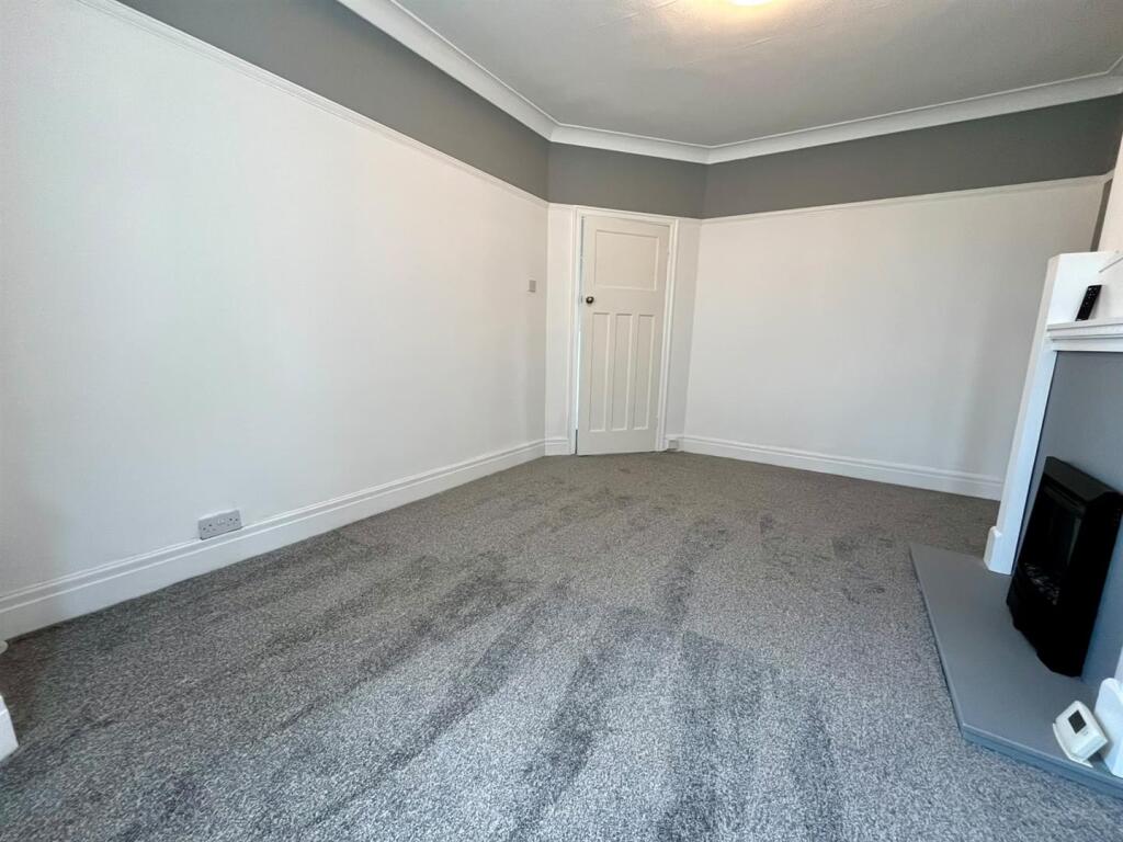 House in Lancaster - View 5