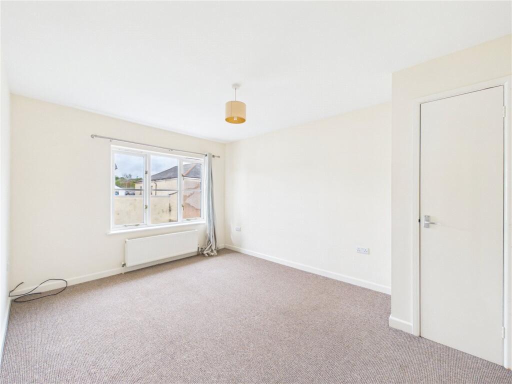 Apartment in Exeter - View 4