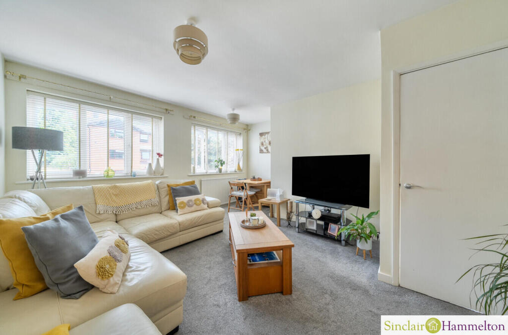 Apartment in Bromley - View 4