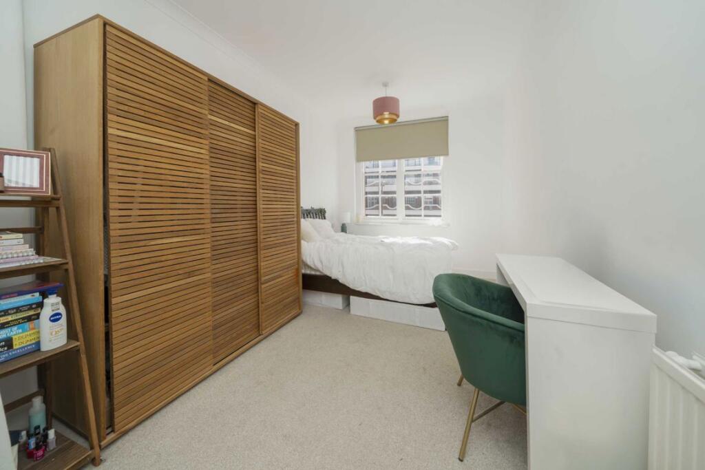 Apartment in London, St. John's Wood - View 5
