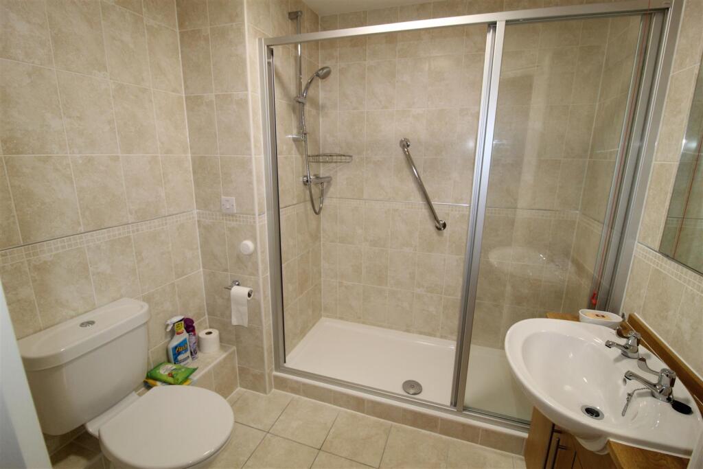Apartment in Bolton, Middlebrook, Horwich - View 3