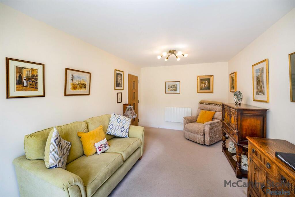 Apartment in Kirklees, Spen - View 5