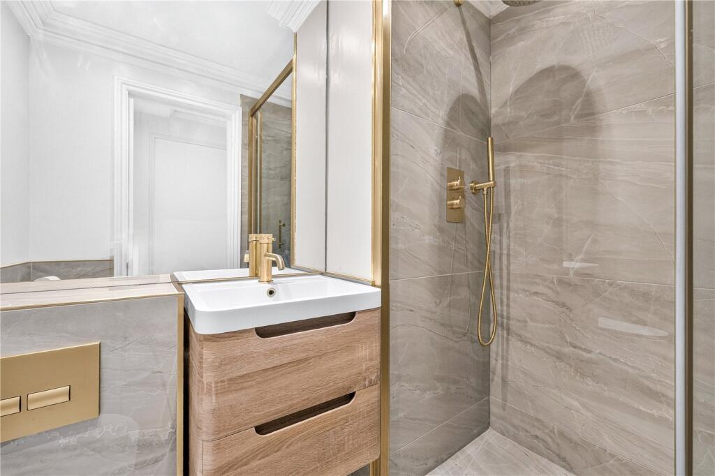 Apartment in London, City of Westminster - View 4
