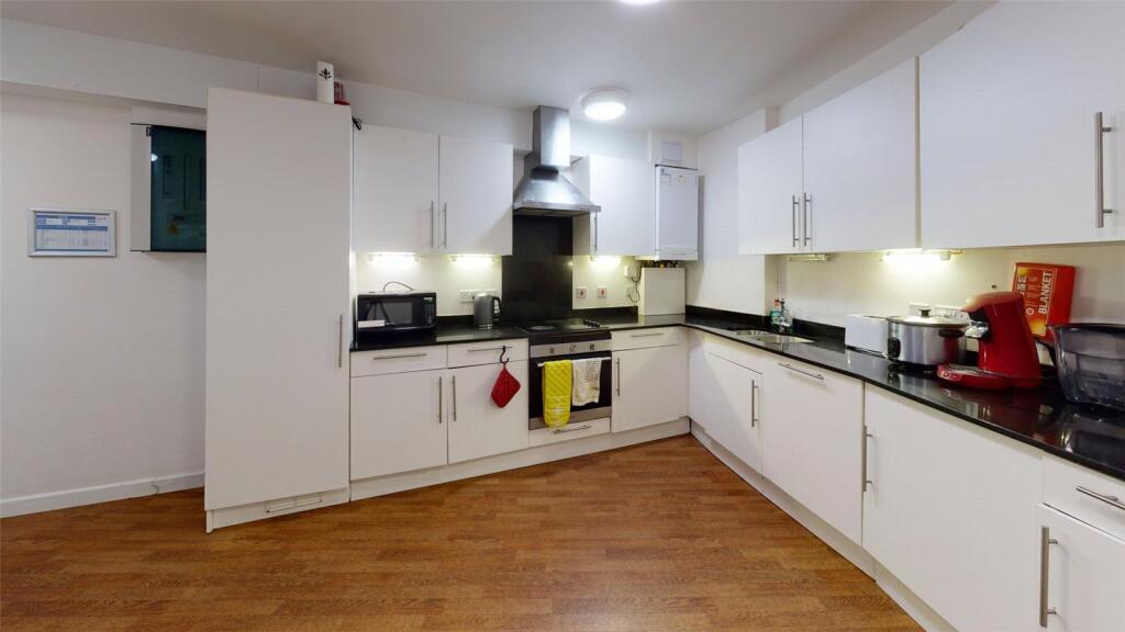 Main image of property: 9 Pipe Lane Apartments, Pipe Lane, Bristol, BS1