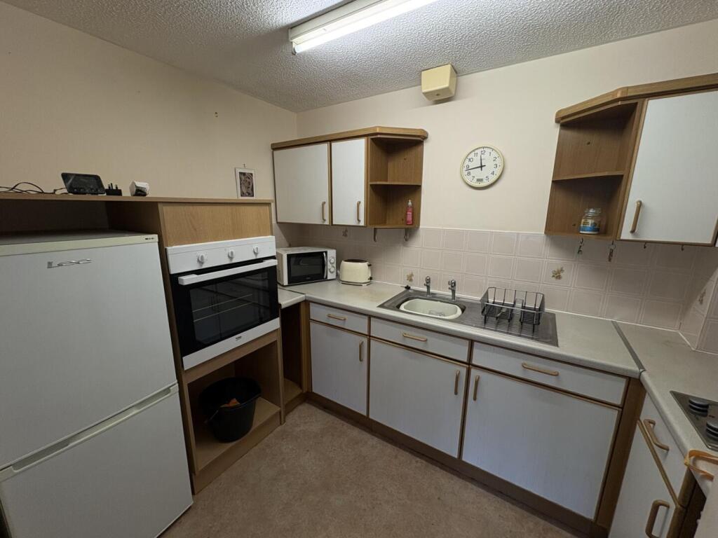 Apartment in Guildford - View 3