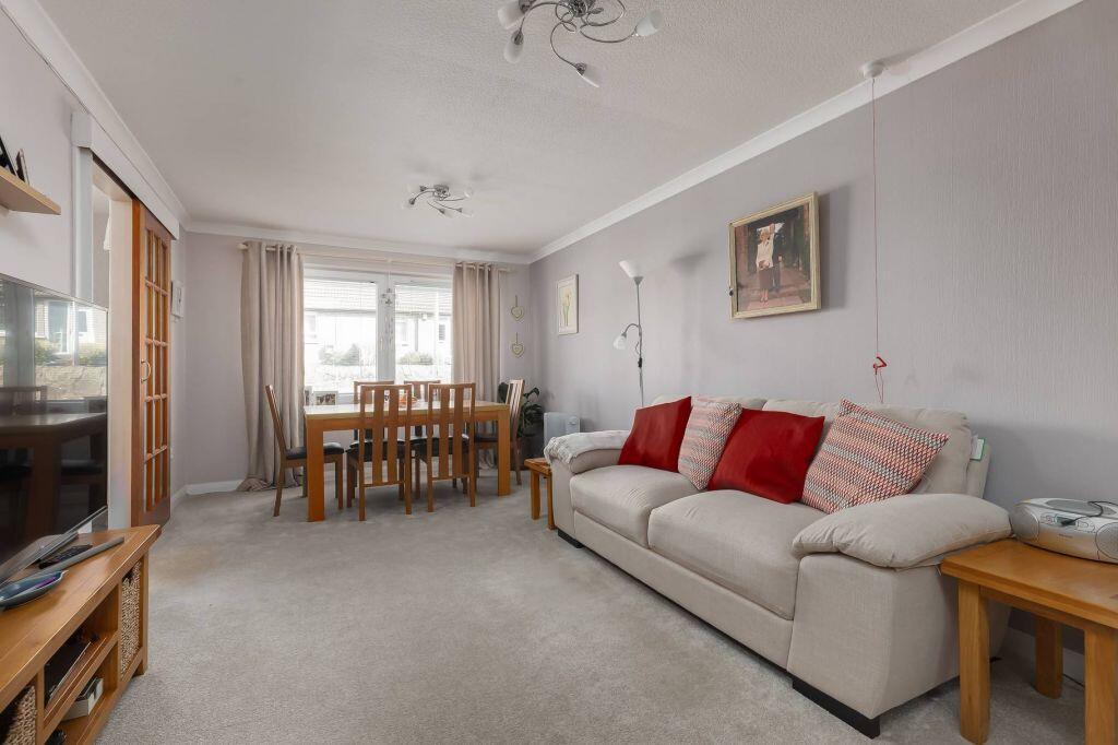 Main image of property: Flat 2 Claycot Park, 1 Ladywell Avenue, Edinburgh, EH12 7LG