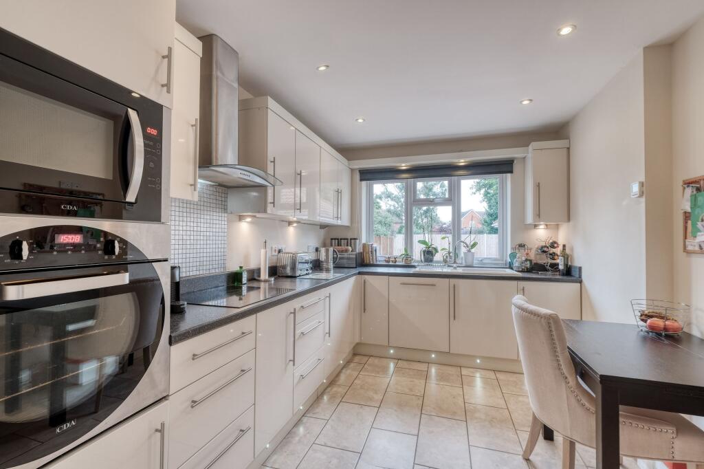 Additional image 2 of Willow Road, Bromsgrove, B61
