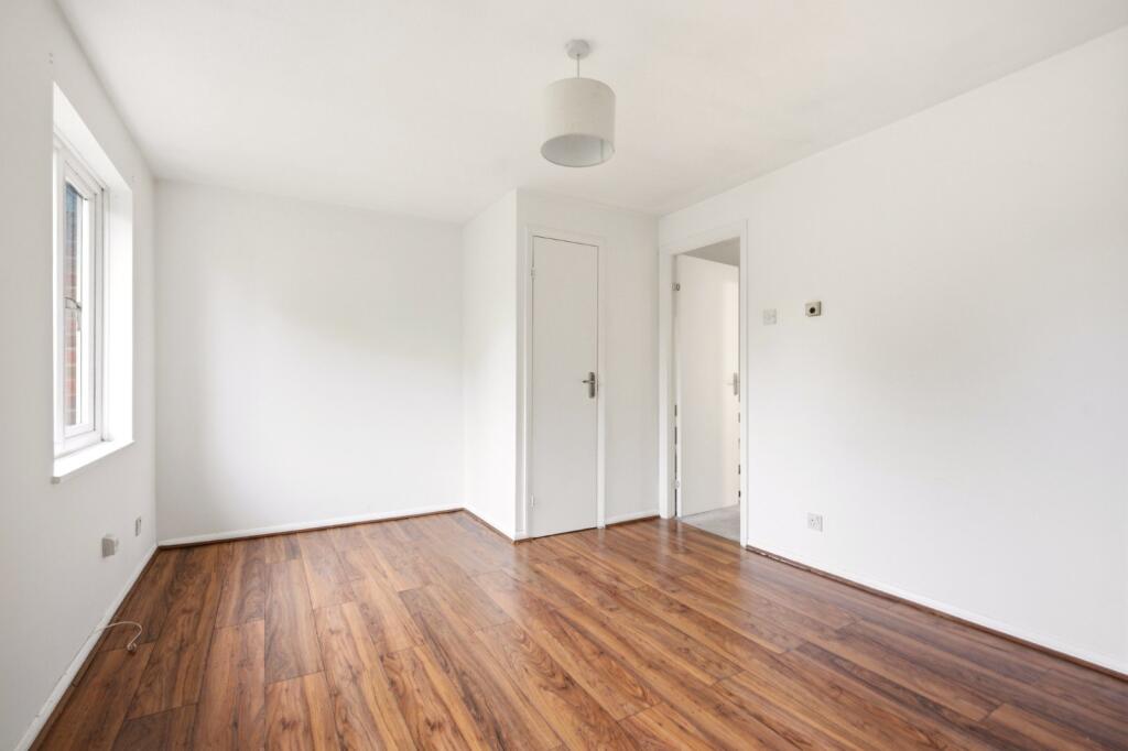 Apartment in St Albans, Sandridge - View 5