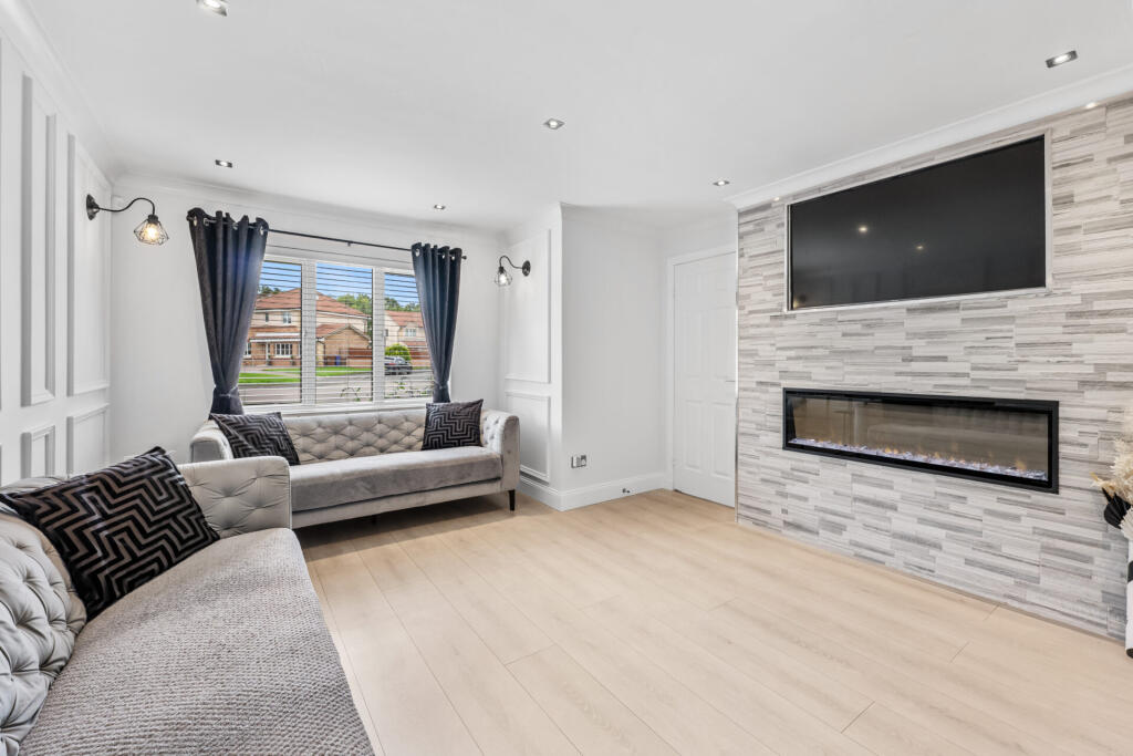 8 Levern Bridge Road, Glasgow, G53 7AB photo 4
