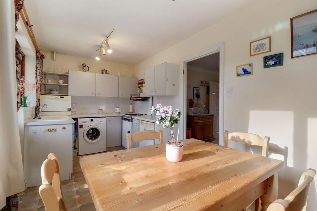 House in Surrey Heath, Windlesham - View 2