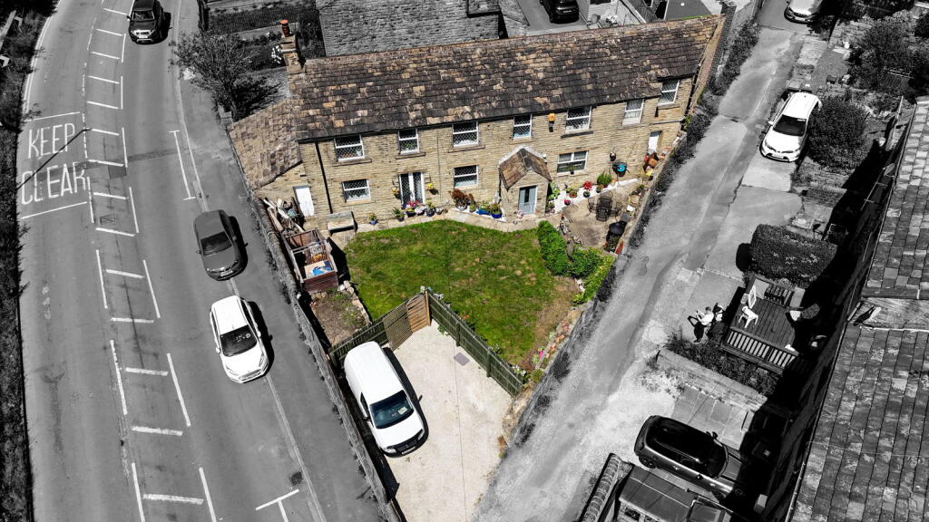 Penistone Road, Kirkburton, Huddersfield, HD8 0RB photo 2