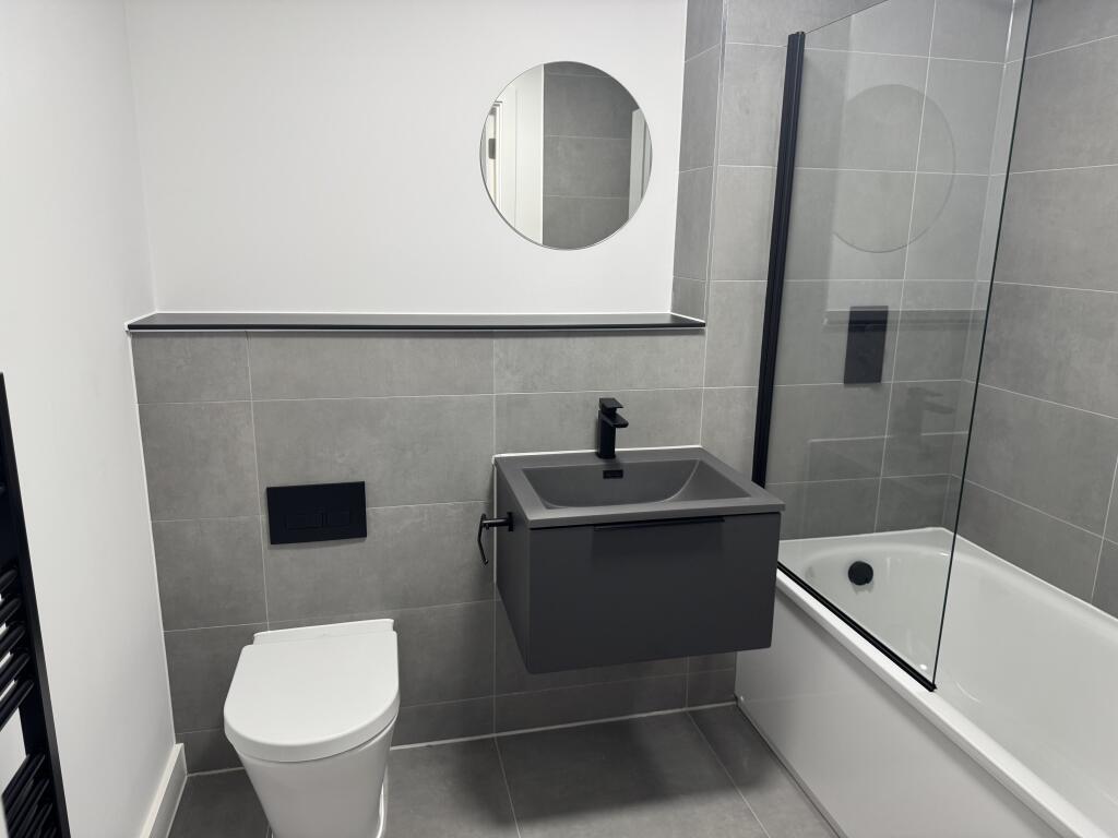 Apartment in Salford, Ordsall - More