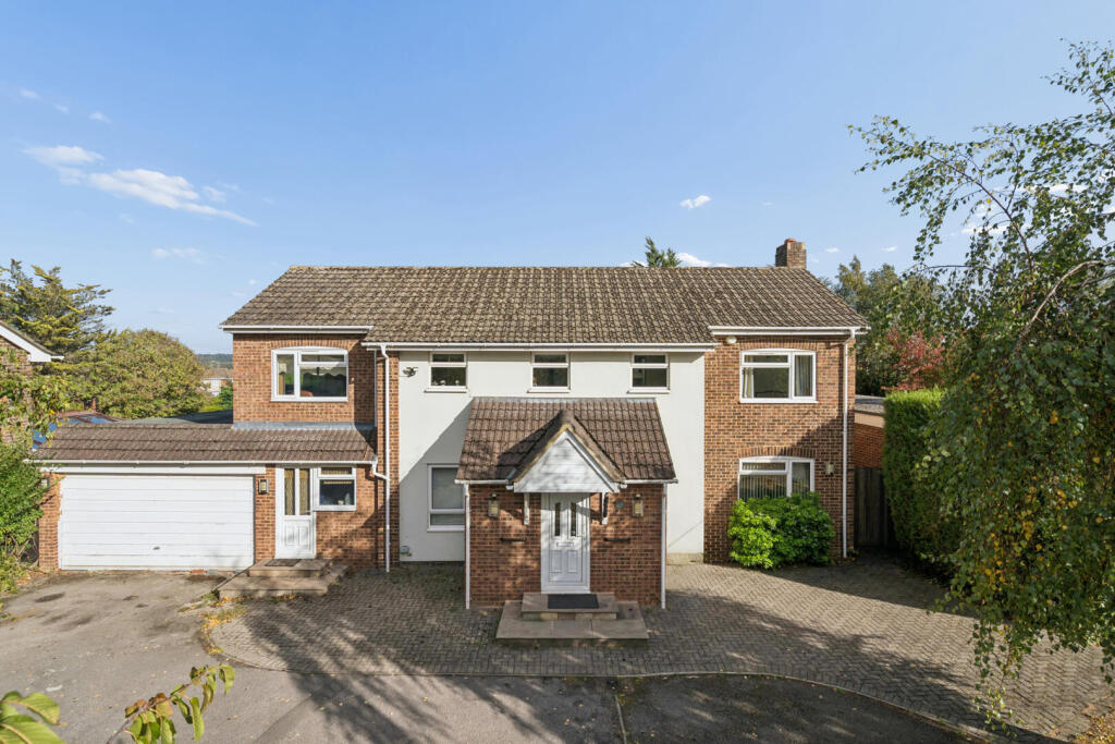 House in Slough - View 2