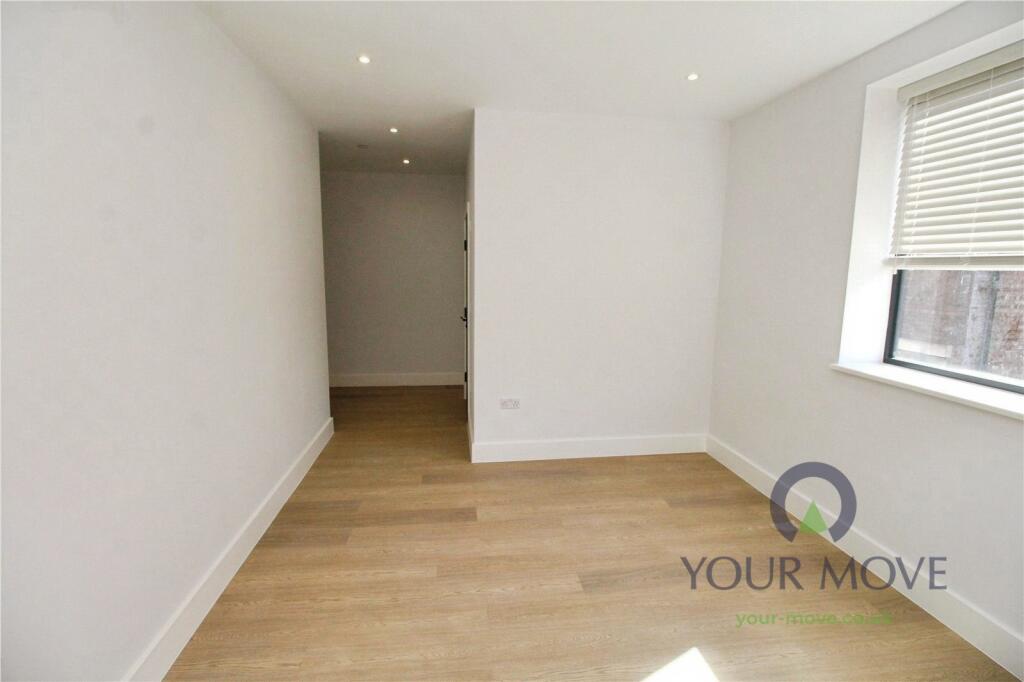 Apartment in Milton Keynes - View 5