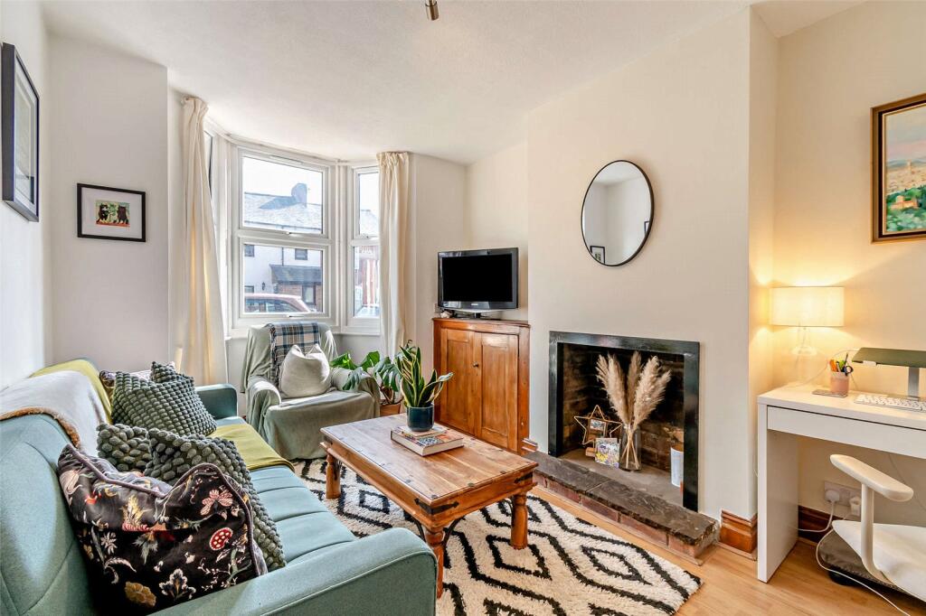Main image of property: North Street, Banbury, Oxfordshire, OX16