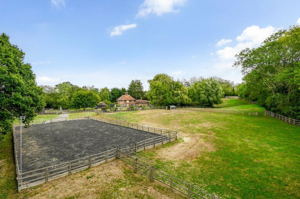 House in Ashford, Charing - View 5