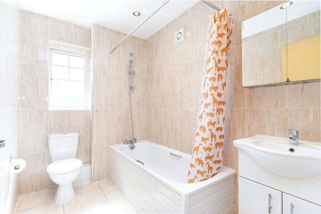 House in London - View 6