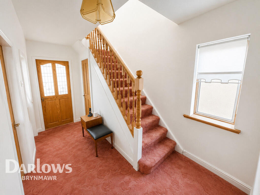 House in Newport - View 2