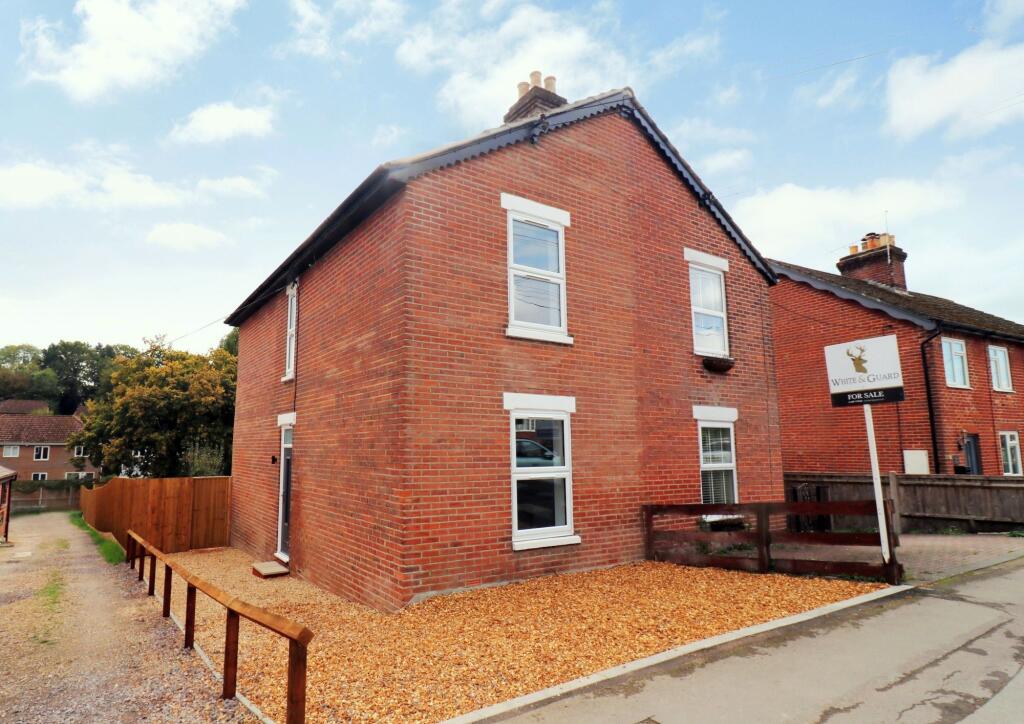 3-bed semi-detached on Portsmouth Road, Bursledon, SO31, £325,000