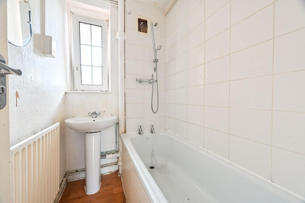 Apartment in London, Bromley-by-Bow, Poplar - View 3